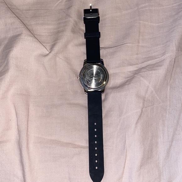 Watch - Picture 2 of 3